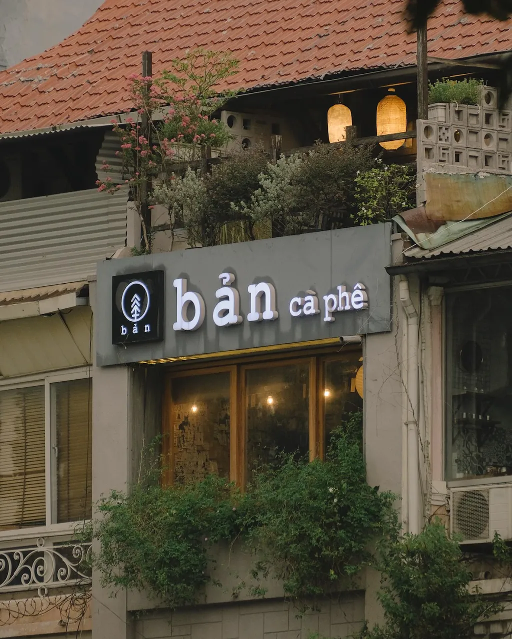 Review top 19 quán cafe sách Sài Gòn yên tĩnh và thư giãn