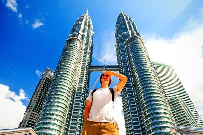 KINH NGHIỆM THAM QUAN THÁP ĐÔI PETRONAS TWIN TOWERS ĐẦY TỰ HÀO CỦA MALAYSIA