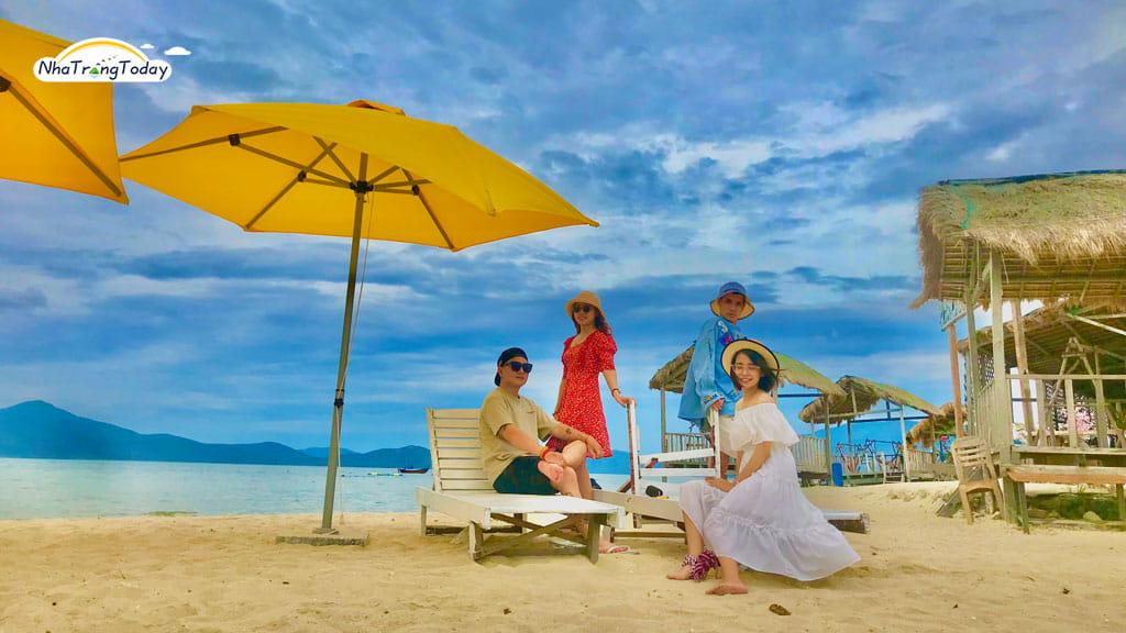 Tour Đảo Điệp Sơn Nha Trang - Tham Quan Dốc Lết